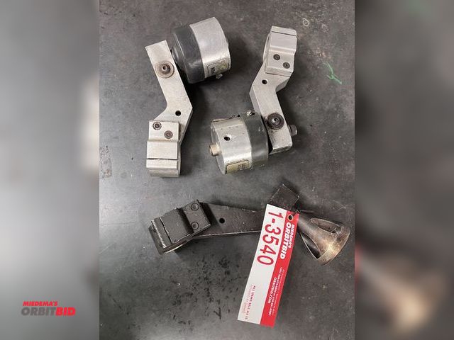Lot 1-3540 - (3) Robot Head Mounts