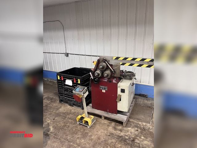 Lot 1-3655 - Tauring Roll Former Alfa 40 CNC, Large Amount of Tooling