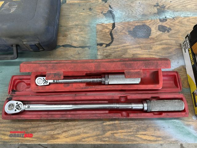 Lot 1-567 - (1) Snap-On 3/8" torque wrench, and (1) Snap-On 1/2" torque wrench.
