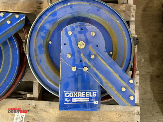 Lot 1-5266 - (1) Coxreels, model P-LP-350, retractable air hose reel.