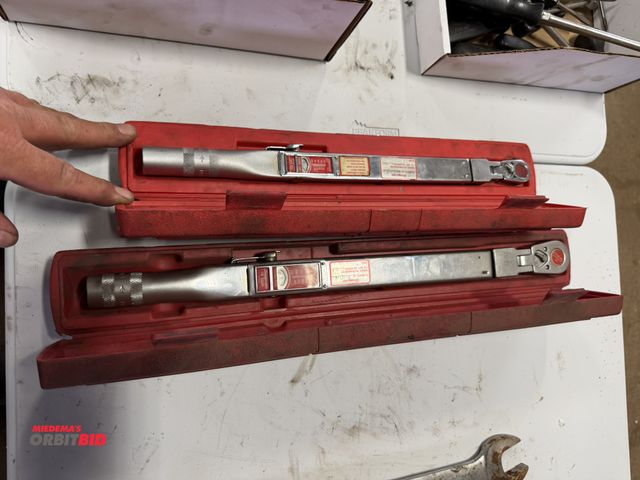 Lot 1-18428 - (1) Snap-On 1/2" drive swivel head, dial type torque wrench, model TQFR250D, with case, and (1) Snap...