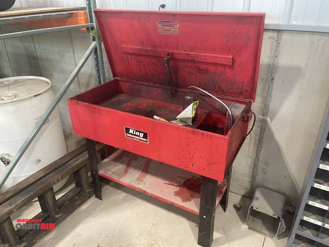 Lot 1-18780 - (1) King, model 4414-0, 40-gallon parts washer, 120V, machine currently with fluid, winning bidder r...