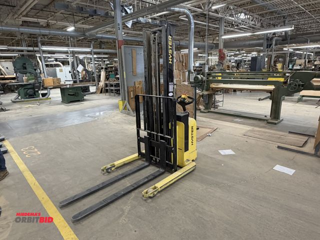 Lot 1-17018 - (1) Hyster, model W25ZA2, 24V, walk-behind forklift, S/N B495N02252M, 2500 lb. max. capacity, 130" m...