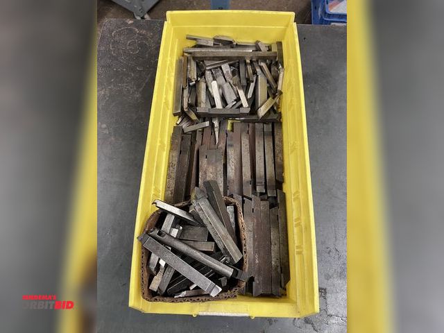 Lot 1-3588 - Large Lot of Lathe Tool Bits