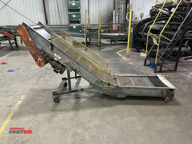 Lot 1-14352 - (1) Hytrol model PCX approx. 9' 2" length x 22" width, adjustable height lift transfer conveyor, SN:...