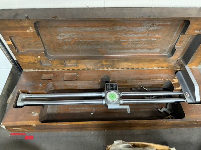 Lot 1-6325 - (1) Mitutoyo .001-24" height gauge with indicator, assorted points, and case.