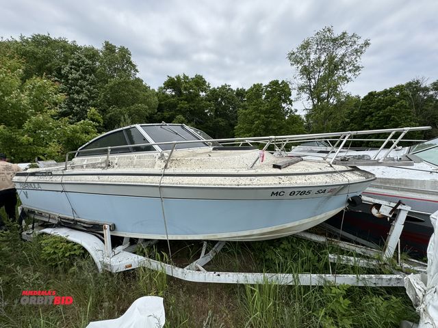 Lot 1-6645 - (1) Formula 2SC boat, approx. 19', for parts or repair, severe weather damage, Hull ID #TNRD4540M63A...