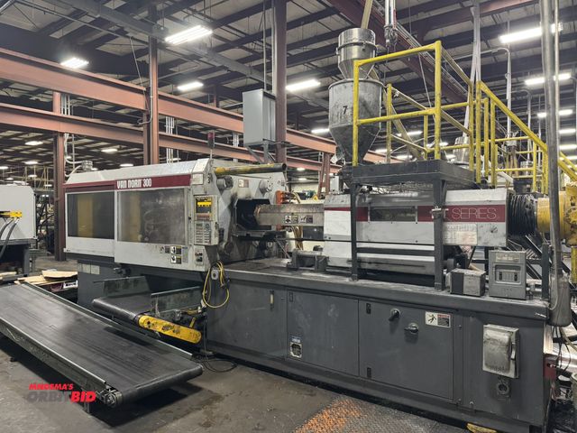 Lot 1-2517 - (1) 1996 Van Dorn 300-HT-30, plastic injection molding machine, 300-ton capacity, X 30 oz. shot, tog...