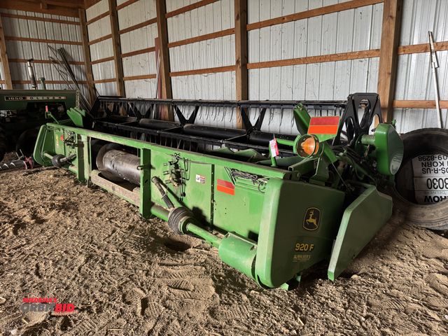 Lot 1-19967 - (1) John Deere 920F grain head, 20' wide with Product ID #H0092DF696013.

**PLEASE NOTE: If you will...