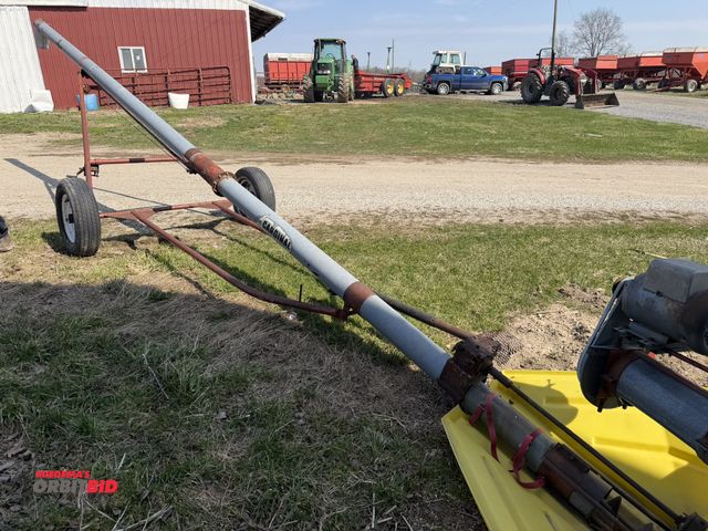 Lot 1-19158 - (1) Cardinal approx. 31' Portable Auger.