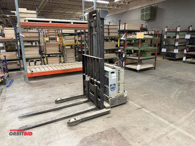 Lot 1-16705 - (1) Prime Mover, model ST20, walk-behind walkie stackie, 2000 lb. capacity, 130" max. lift height, h...