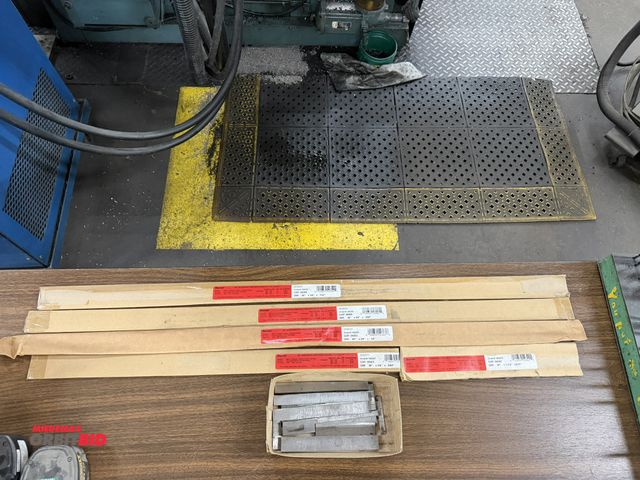 Lot 1-1026 - Lot of 1-1/2" x 3/16", 3-1/4" x 5/64", 3-1/4" x 1/4" Starrett flat stock