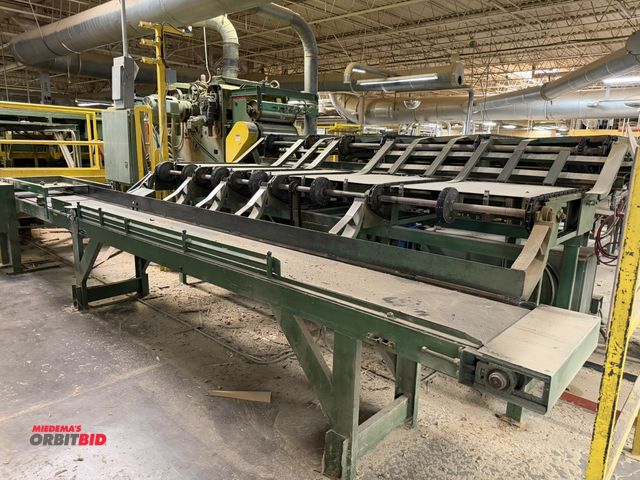 Lot 1-17133 - (1) outfeed conveyor section, includes approx. 30' x 24" conveyor, includes upper and lower chain de...
