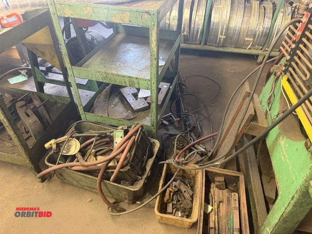 Lot 1-18731 - (1) 24" width x 34" height x 18" depth, 3-tier steel cart with contents of items on floor around car...