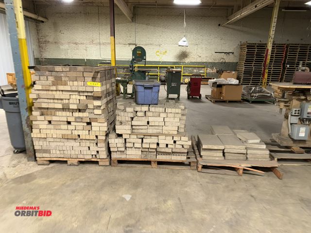 Lot 1-17597 - Lot of assorted brick, includes approx. (950) 8 1/4" x 2" x 3 3/4" bricks, and approx. (20) 17 3/4" ...