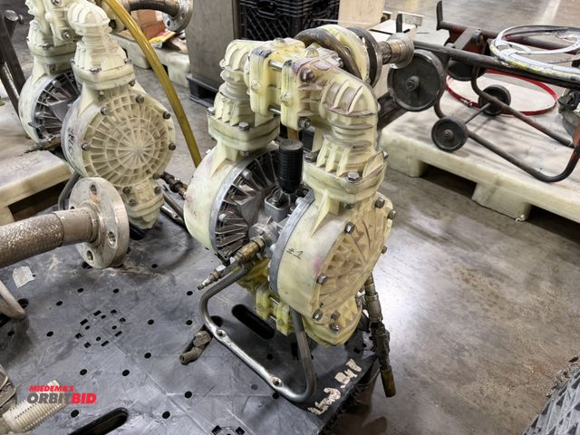 Lot 1-5574 - Lot of (1) make and model unknown large diaphragm pump, no other info available.