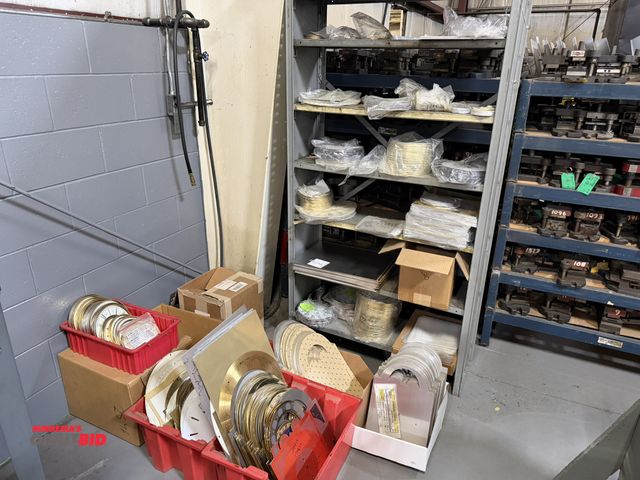 Lot 1-18974 - Large lot of assorted dial faces, some aluminum/some metal.