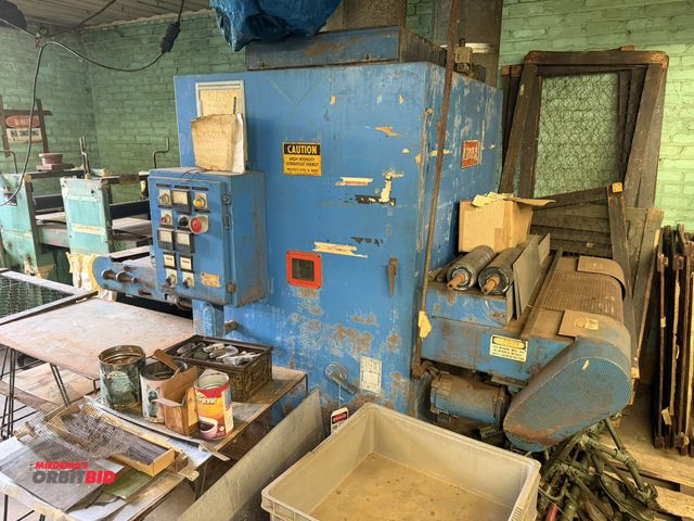 Lot 1-18584 - (1) Ashdee, model unknown, conveyor type curing oven with a 25" chain-type roller conveyor, push but...