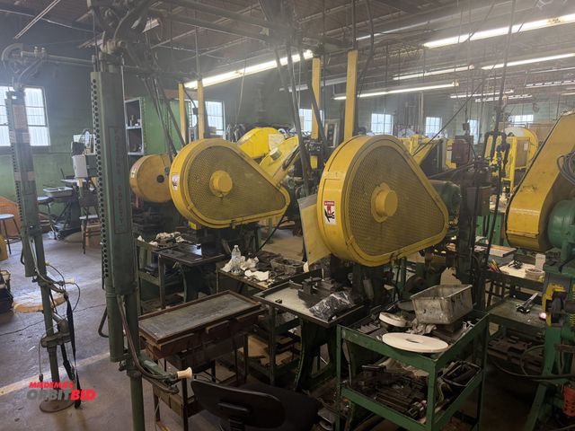 Lot 1-18703 - (1) Bliss #1, 10-ton capacity press, with 1.5" stroke, 160 strokes per minute, 6" shut height, winni...