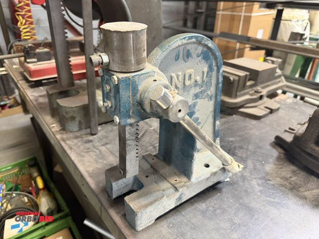 Lot 1-18535 - (1) No. 1 arbor press.