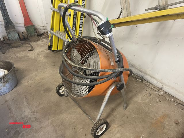 Lot 1-6104 - (1) Dayton portable electric Salamander, model 35217A, 480V, 15,000 watt max, 3 phase.