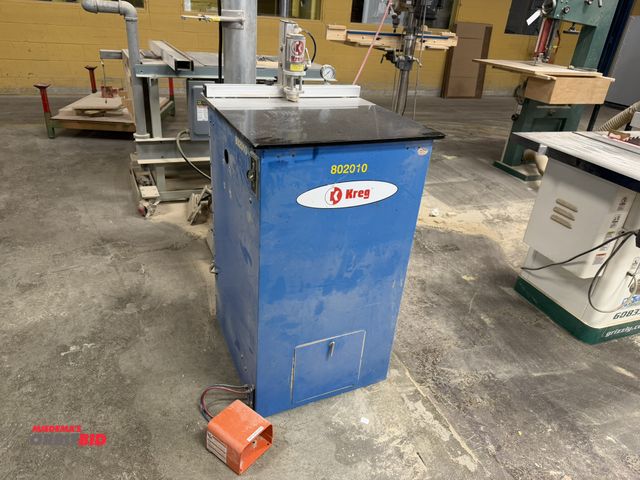 Lot 1-16418 - (1) Kreg, model DK1100FE, single spindle electric pocket hole machine, pneumatic, foot pedal control...