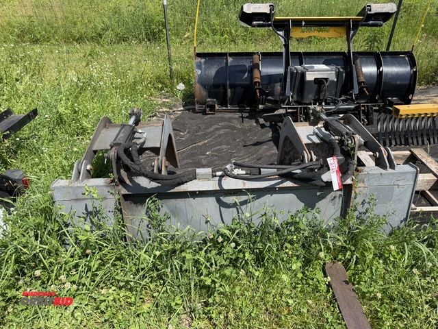 Lot 1-8146 - (1) 72" double hydraulic grapple bucket, skid steer quick attach mount.