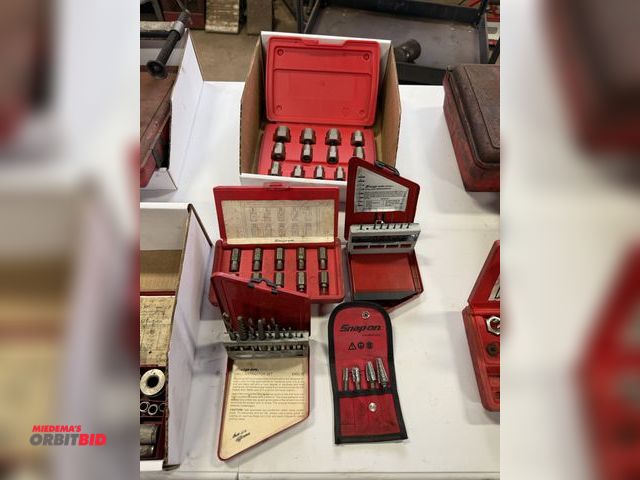Lot 1-18442 - Lot including (1) Snap-On drill extractor set, (1) partial Snap-On solid carbide bur set, (1) comple...