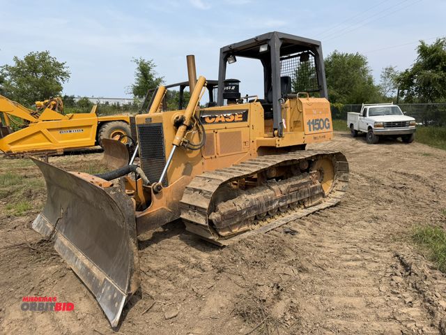 Lot 1-18375 - (1) 1996 Case 1150G crawler dozer, 690 hours showing, open station, ROPS canopy, 22" single grouser ...