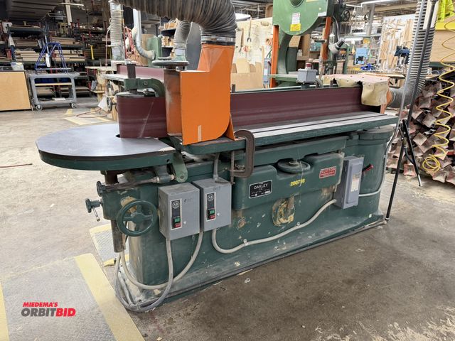Lot 1-16486 - (1) The Oakley Company, model H5, double sided oscillating edge sander, 3 phase, S/N 2507, 7.5 HP mo...