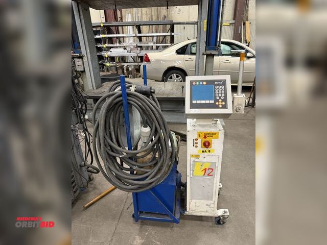 Lot 1-15231 - (1) American MSI Corporation V-12 hot runner control box, 12 zone with a Delta Two Touch panel contr...