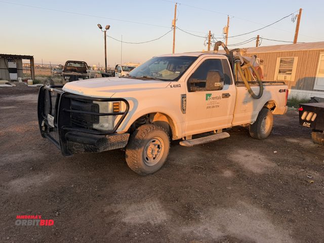 Lot 1-18159 - 2018 Ford F350  SD XL  Regular Cab Pickup Truck