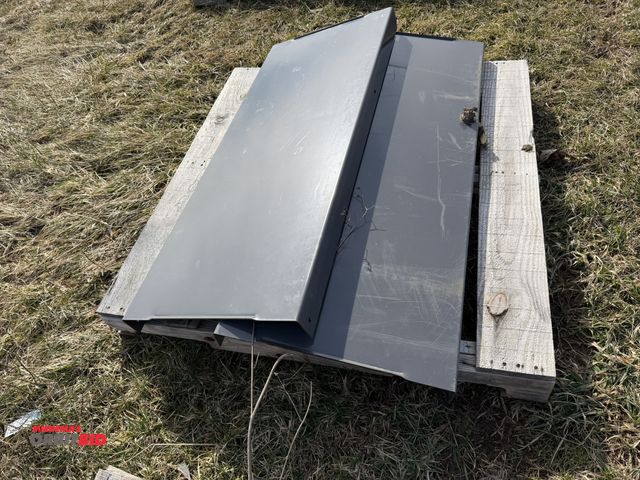 Lot 1-11822 - Set of (2) 19" width x 48" length panels.