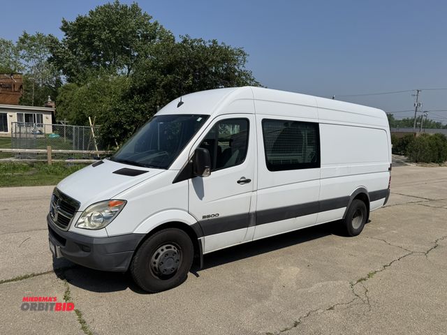 Lot 1-6439 - 2008 Dodge Sprinter 3500 CDR high rise van, 11,030 lb. GVWR, automatic transmission, AM/FM/CD player...