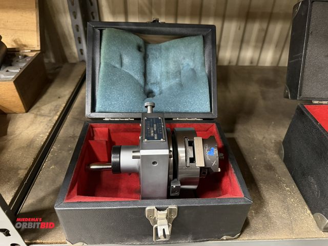 Lot 1-15109 - (1) Vertex Punch Former, model FC-350, S/N R0809, with case.