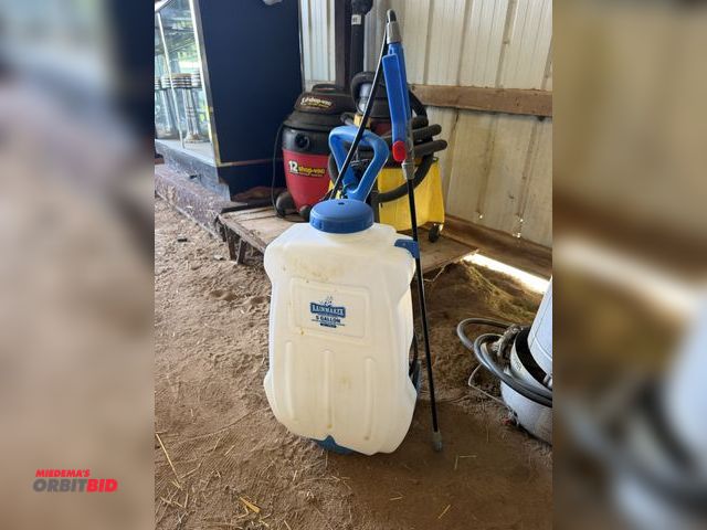 Lot 1-8476 - (1) Rainmaker 5-gallon, battery powered electric sprayer.