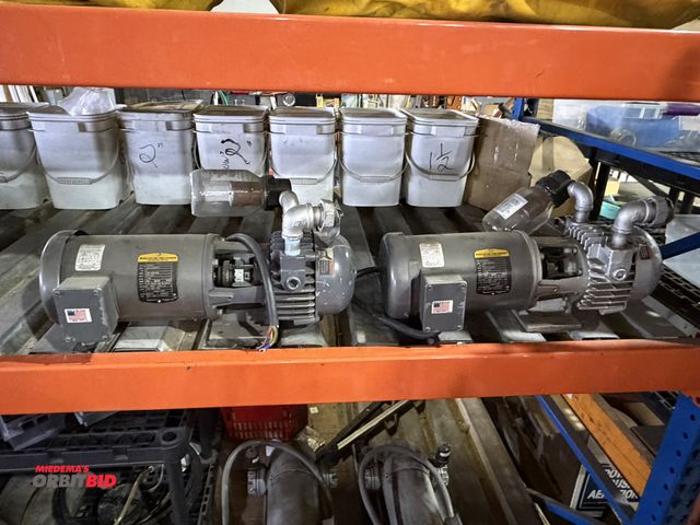 Lot 1-18585 - Lot of (2) pumps with 2 HP, 208-230/460V, 3 phase electric motors, working conditions unknown.