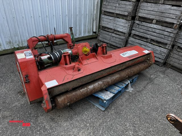 Lot 1-6814 - (1) Gillisons Variety Fabrication Rears Manufacturing Pak Flail flail mower, 3 pt. hook up, PTO driv...