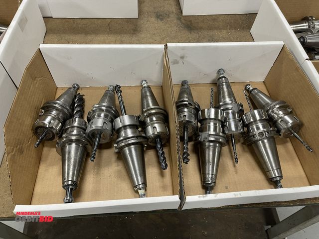 Lot 1-19404 - Lot of (10) Pioneer Cat 40 tool holders, collet style.