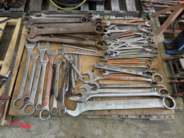 Lot 1-1411 - (1) skid of assorted used large combination wrenches, sizes range from 5/8" up to 2.5" SAE, and 70mm...