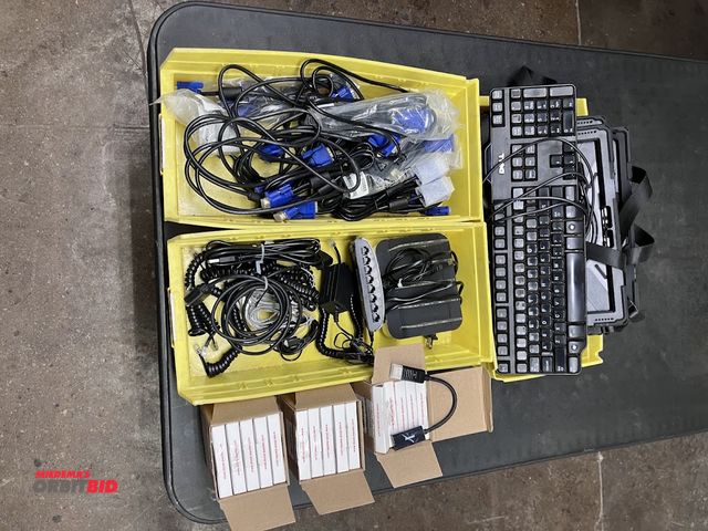 Lot 1-3523 - Large Lot of Electronics