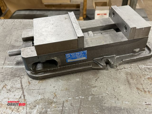Lot 1-12508 - (1) Kurt 6" machinists vise without handle.