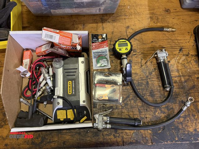 Lot 1-18522 - Lot of assorted automotive related items, includes various inflators, spark plugs, (1) Stanley 500 w...