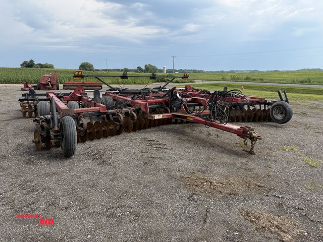 Lot 1-9880 - (1) Case International True-Tandem 330 turbo high speed vertical tillage, 3 section, rolling baskets...