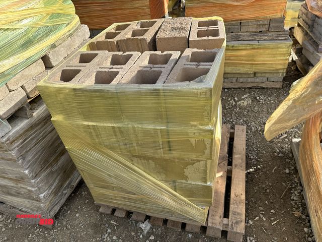 Lot 1-15785 - (1) skid of approx. (45) 15.5" x 8" x 8" cinder blocks.