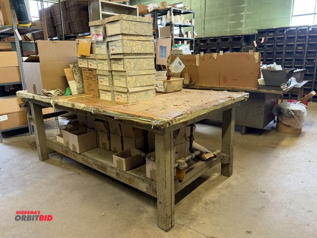 Lot 1-18833 - Lot including (1) 86" width x 33" height x 50" depth heavy duty wood work bench with a Uline digital...