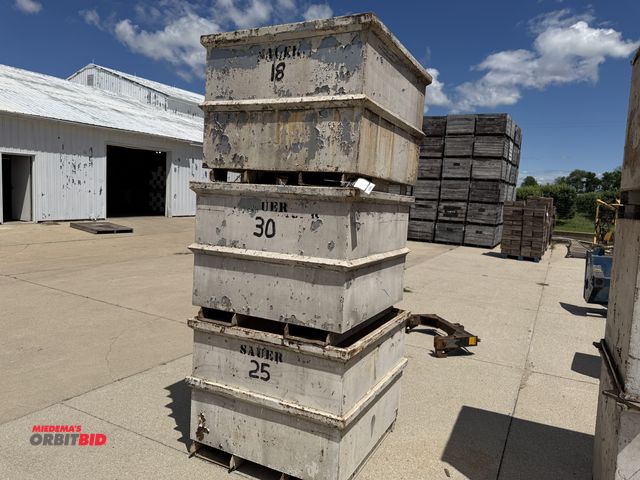 Lot 1-102601 - Cherry tanks, standard measurement