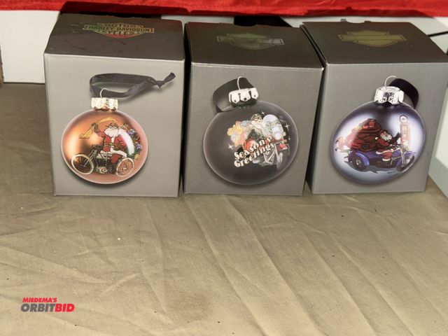 Lot 1-8272 - Lot of 3 collectible Harley Davidson Christmas bulbs, includes (1) 2020 Biker Santa ornament, (1) 20...