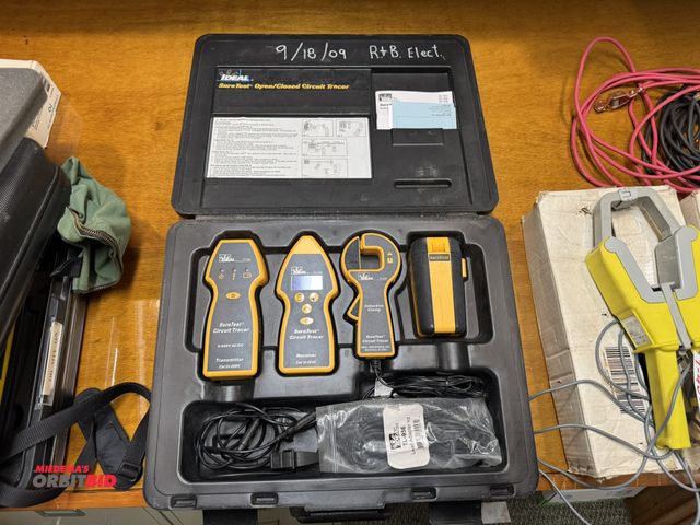 Lot 1-4580 - (1) Ideal Sure Test open/closed circuit tracer with case and manual.