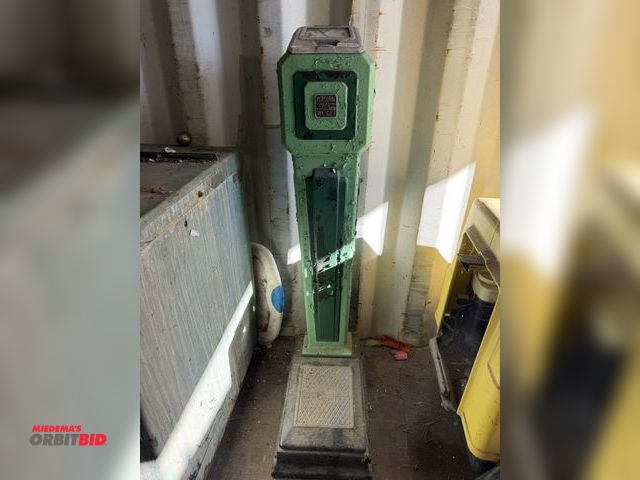 Lot 1-2971 - (1) 300 lb. capacity R.M.C. Personal weight scale, coin operated, S/N 2508, front glass is cracked, ...